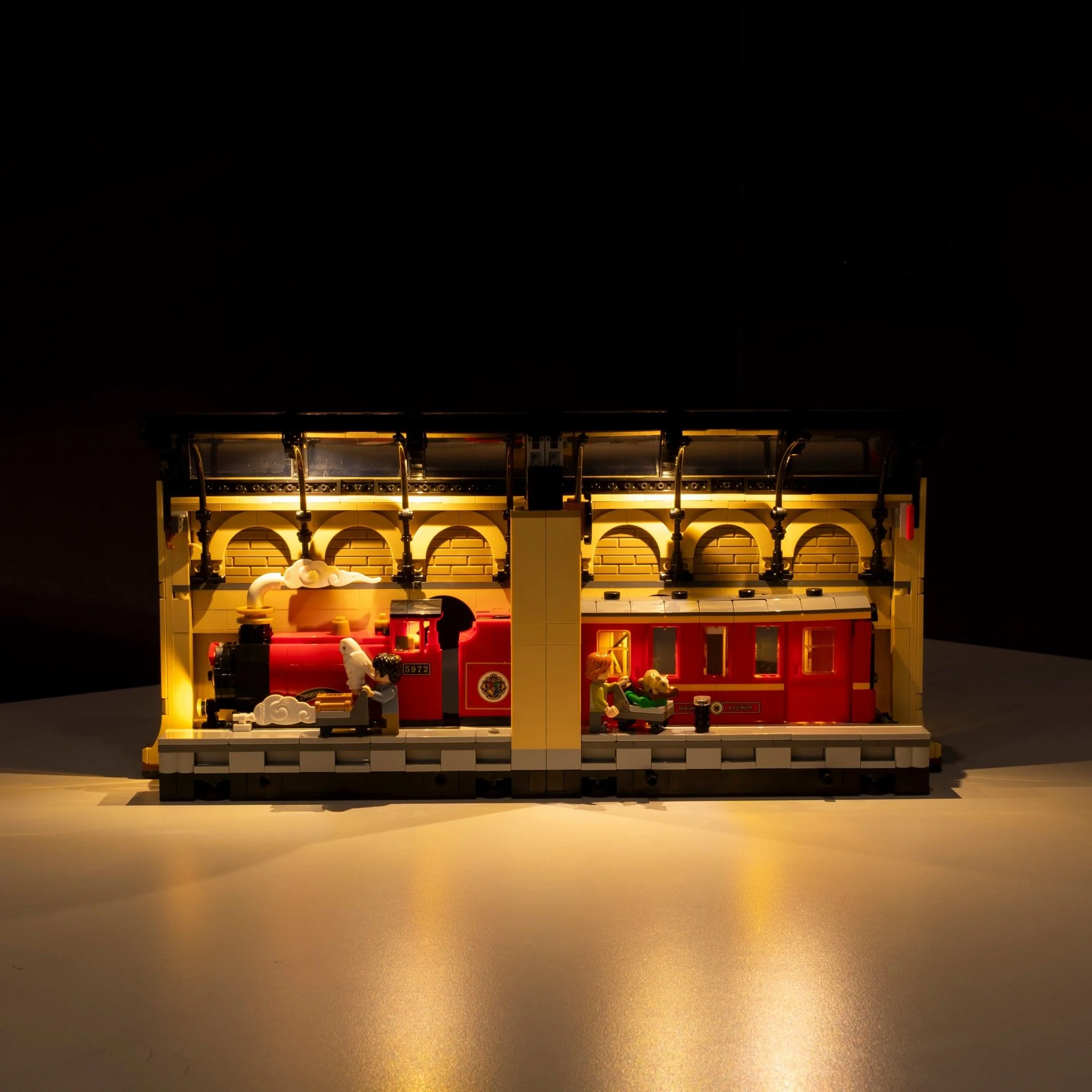 LEGO® Book Nook: Hogwarts™ Express #76450 DIY Light Bundle - Image 3