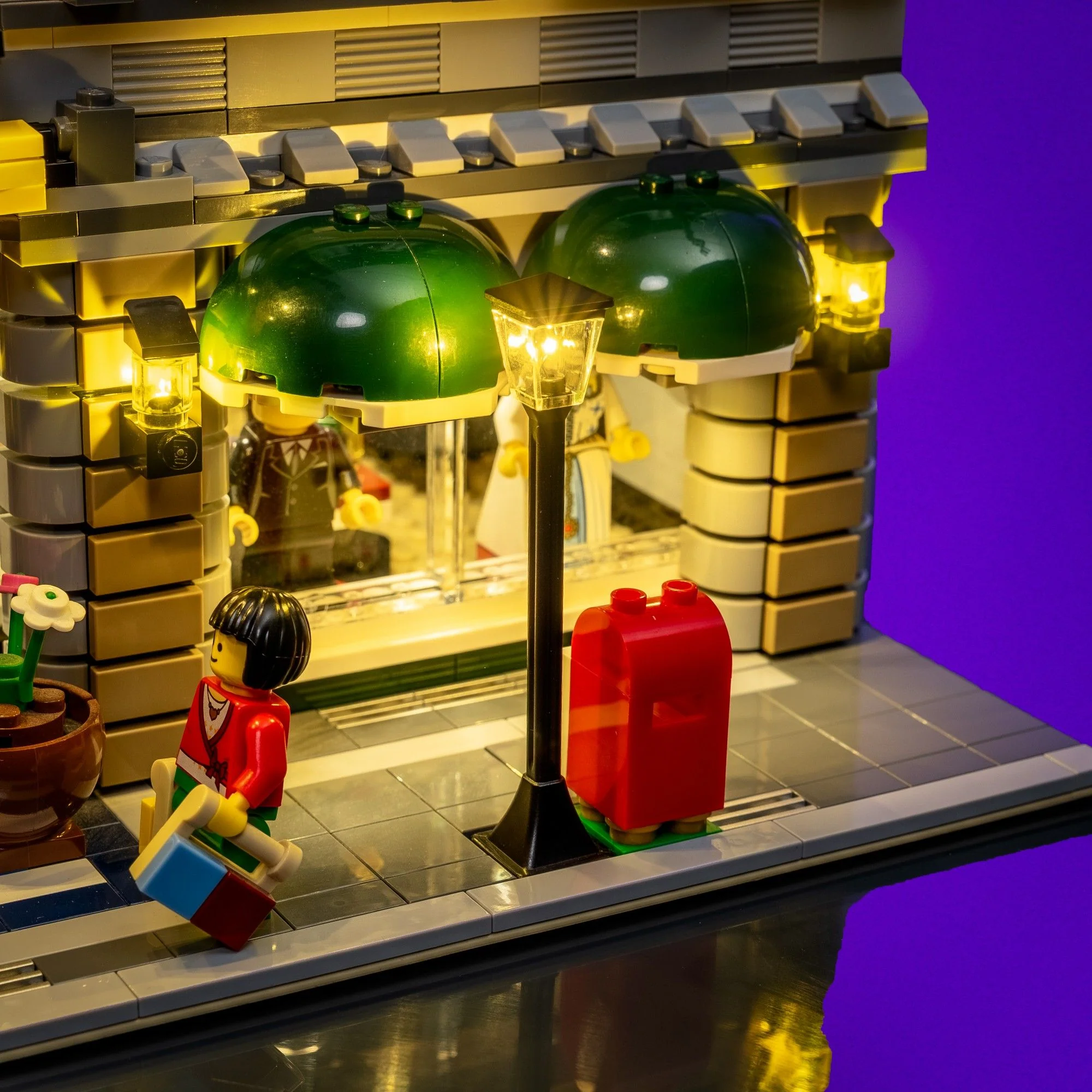 Light Kit for LEGO® Grand Emporium #10211 - Image 11