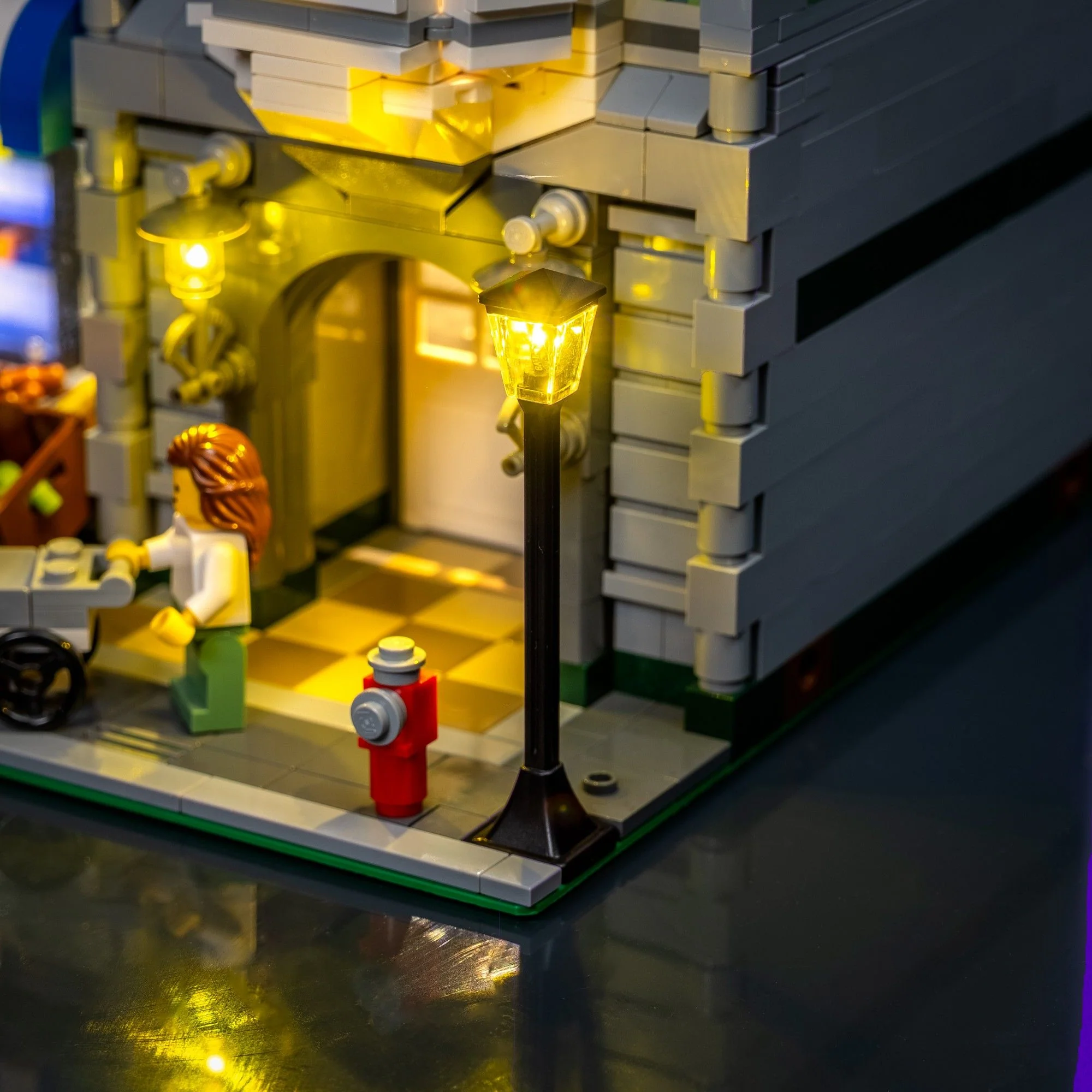 Light Kit for LEGO® Green Grocer #10185 - Image 7