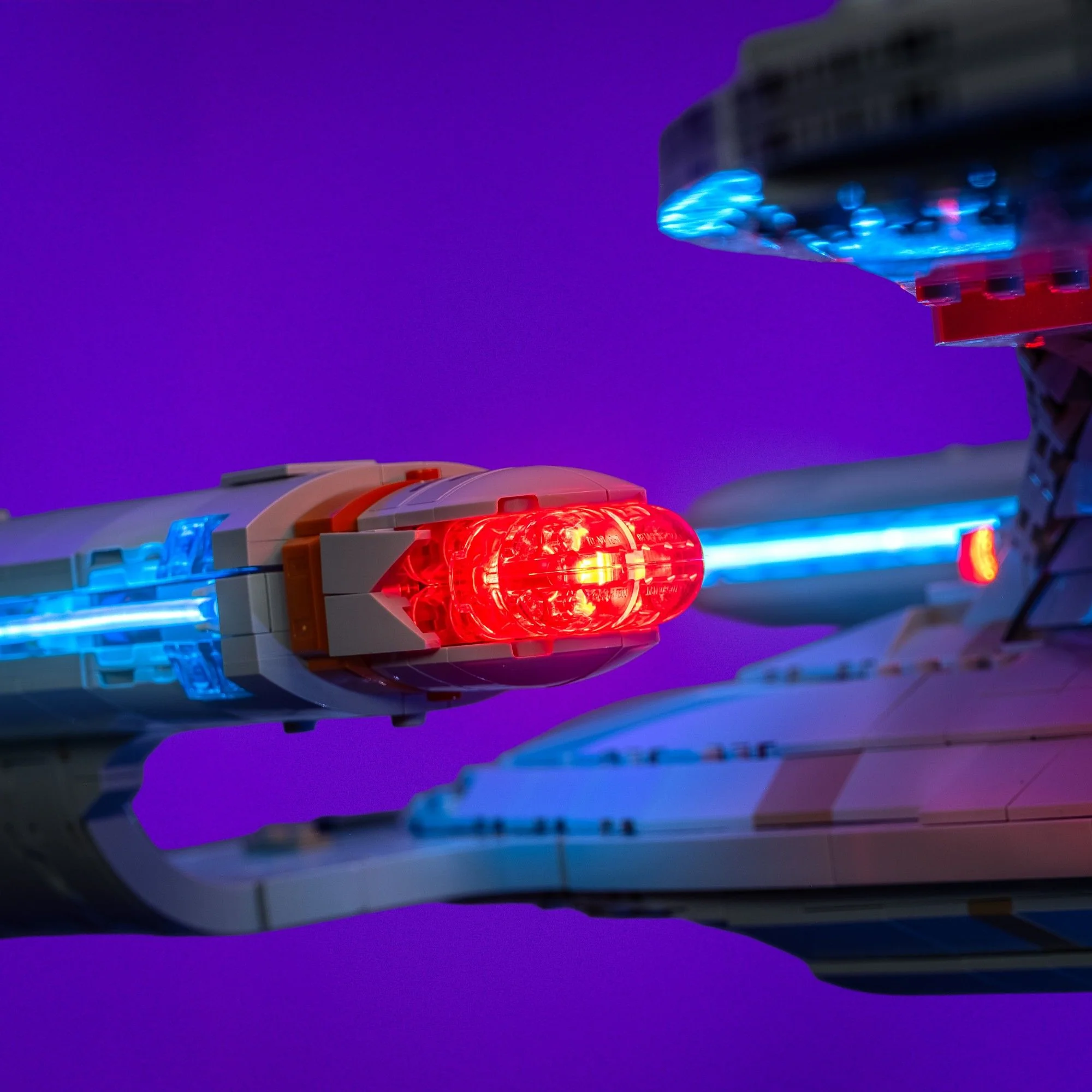 Light Kit for LEGO® Star Trek: U.S.S. Enterprise NCC-1701-D™ #10356 - Image 7