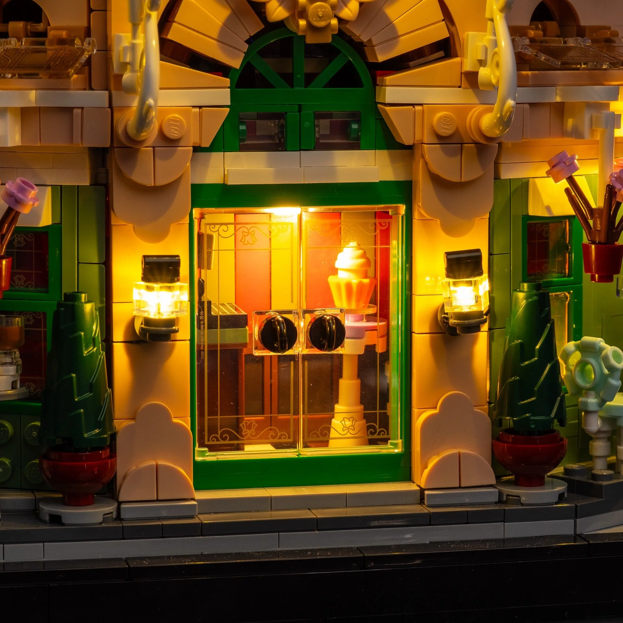 Light Kit for LEGO® French Cafe #10362 - Image 5