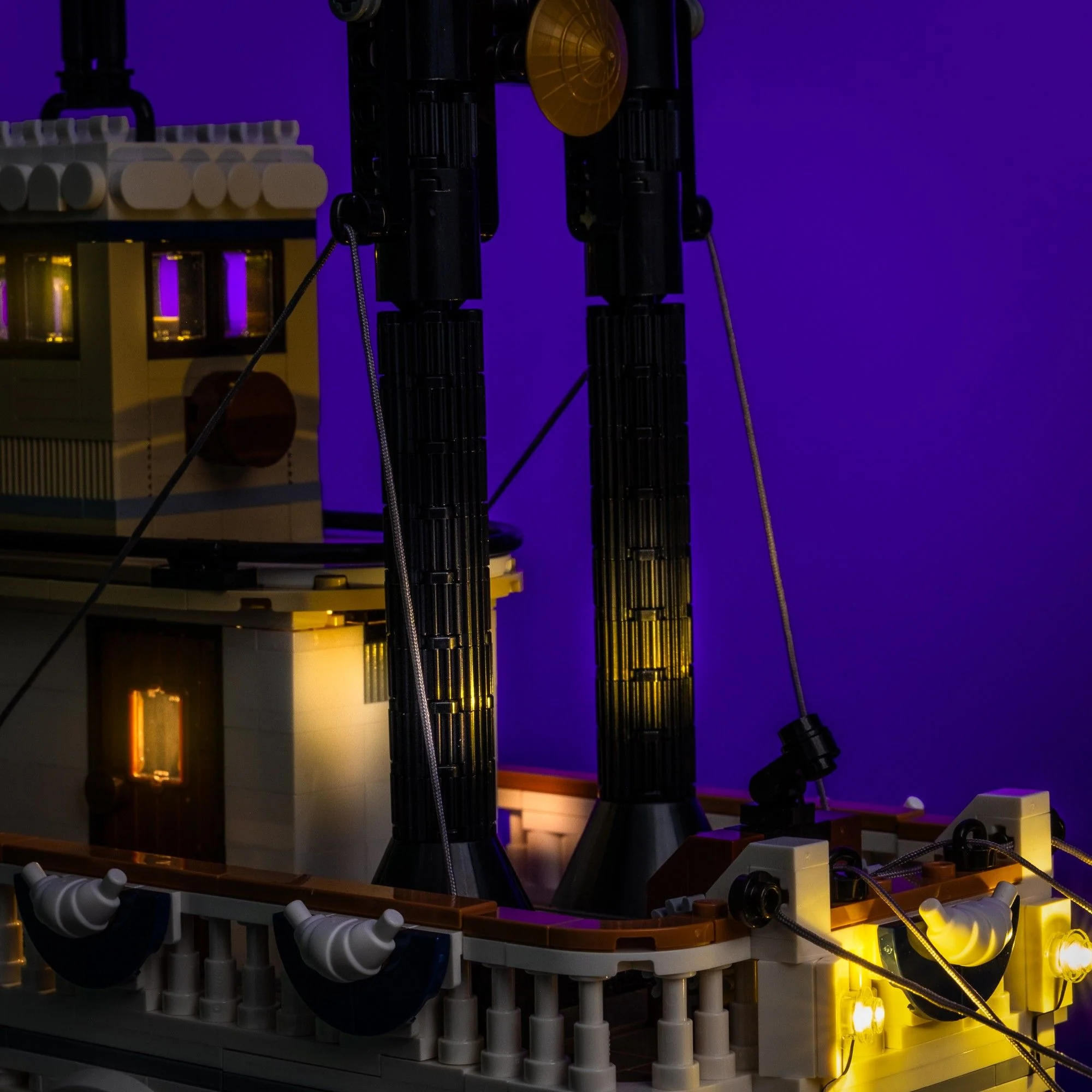 Light Kit for LEGO® River Steamboat #21356 - Image 7